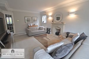 Lounge- click for photo gallery
